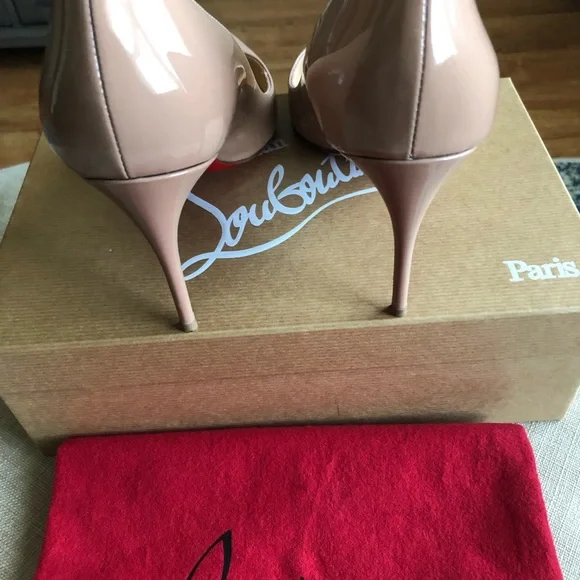 Christian Louboutin Pump - Picture 6 of 11